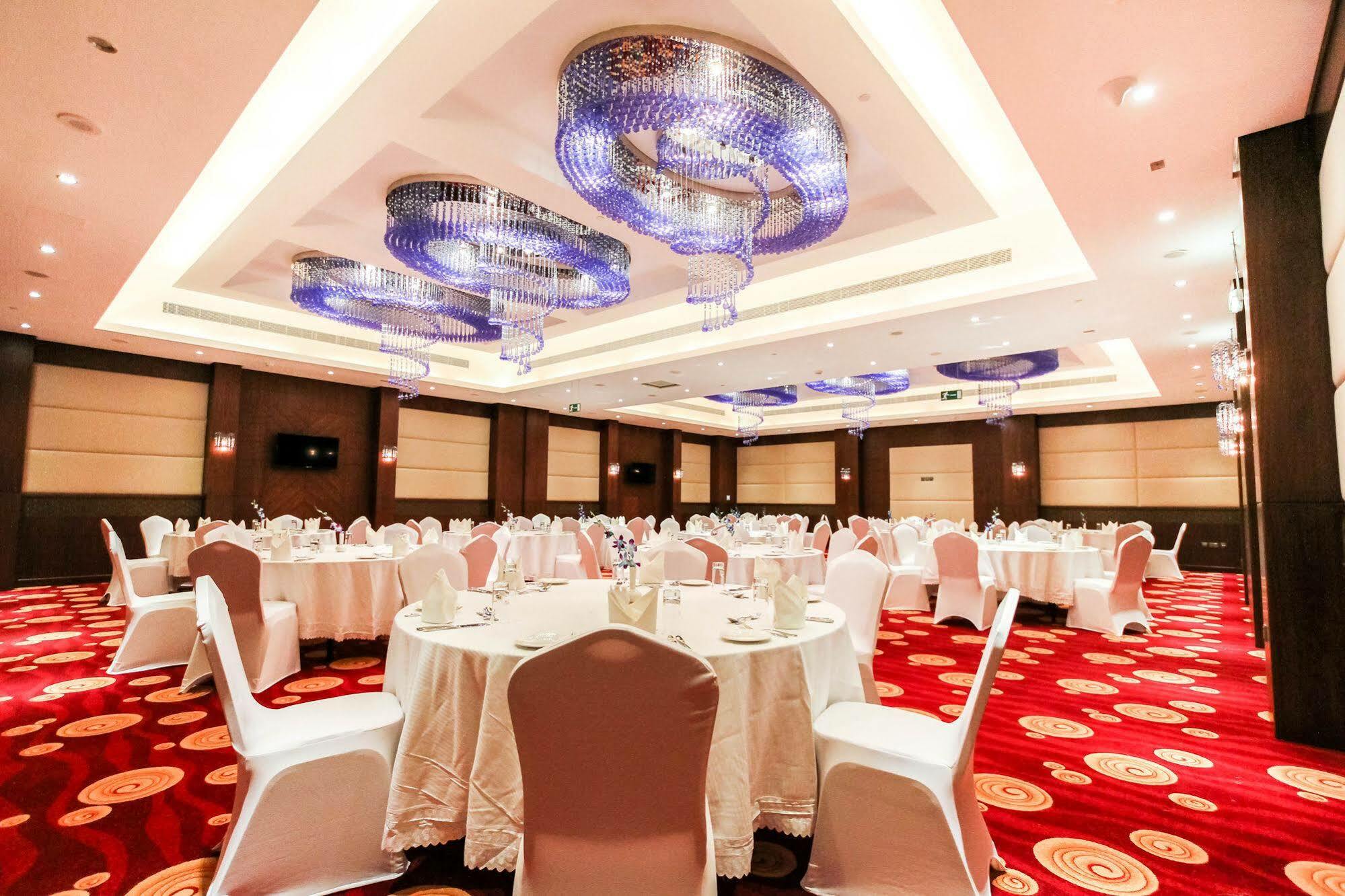 Danat Capital Hotel Абу-Даби Экстерьер фото