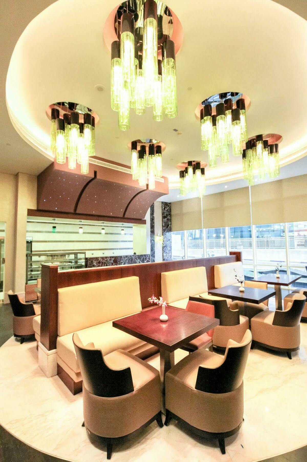 Danat Capital Hotel Абу-Даби Экстерьер фото